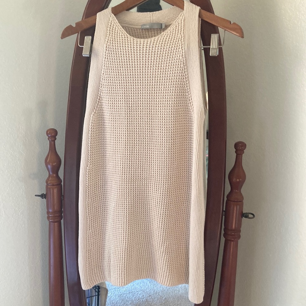 Vince 100% cream colored sleeveless sweater tunic in size small